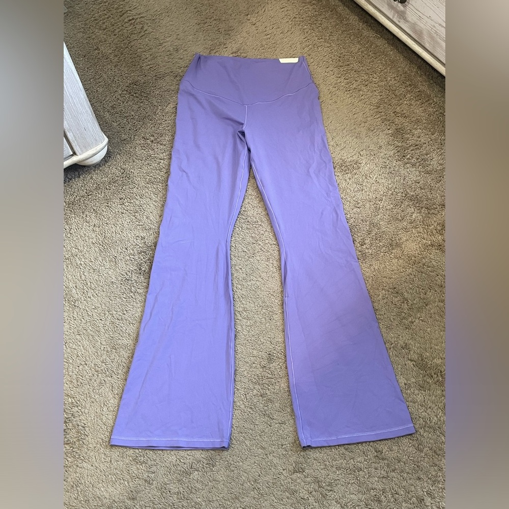 NWT aerie Lavender Flare Leggings - Picture 9 of 9